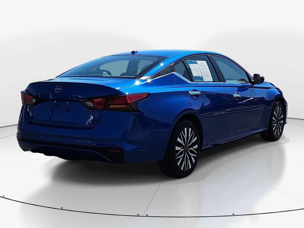 Used 2025 Nissan Altima 2.5 SV image 5