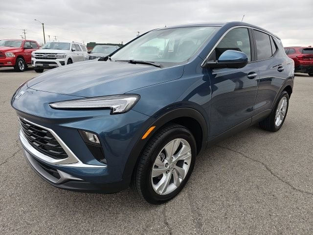 Used 2024 Buick Encore GX Preferred w/ Advanced Technology Package AWD/4WD image 4