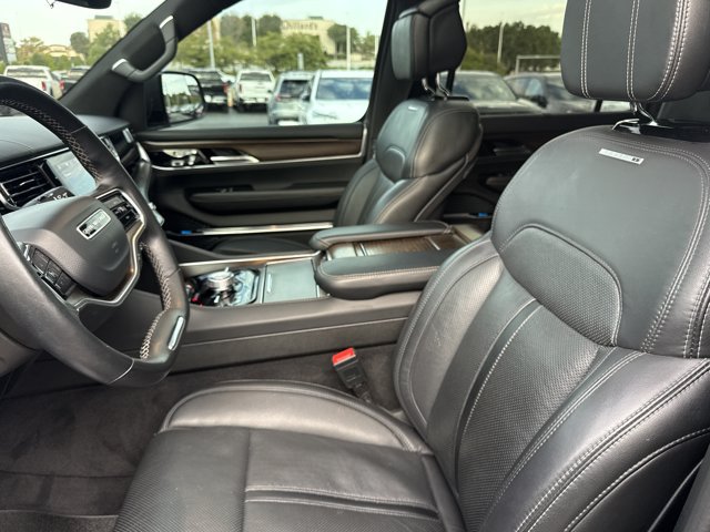 Used 2022 Jeep Grand Wagoneer Series I AWD/4WD image 5