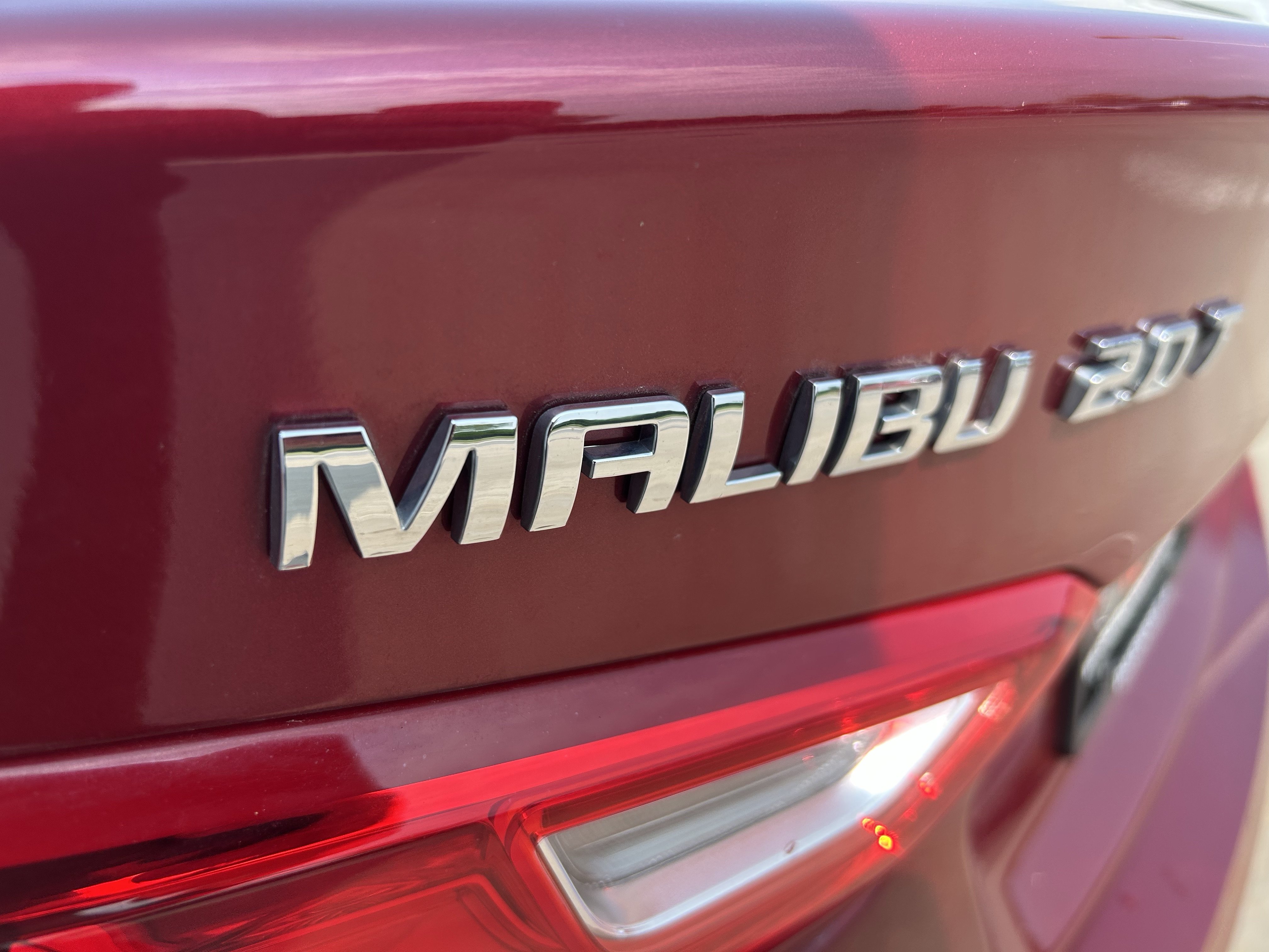 Used 2017 Chevrolet Malibu Premier w/ Premier Sun and Wheel Package FWD image 8