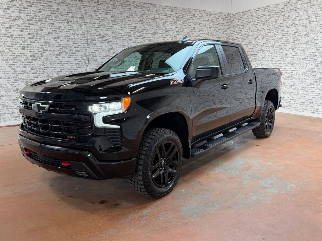 Used 2022 Chevrolet Silverado 1500 LT Trail Boss w/ Protection Package image 3