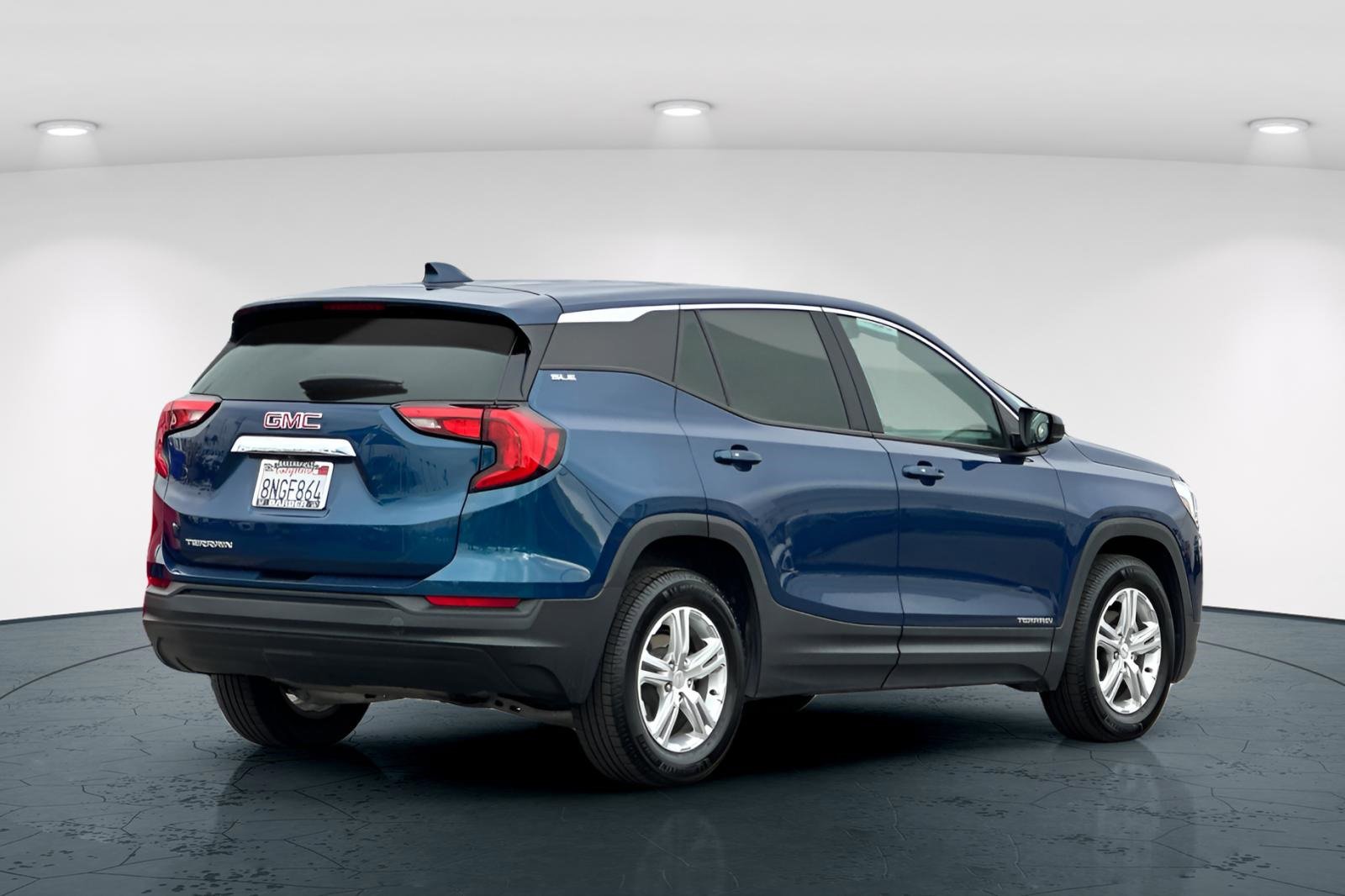 Used 2020 GMC Terrain SLE image 6