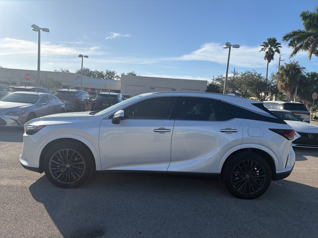 Used 2025 Lexus RX 350h image 7