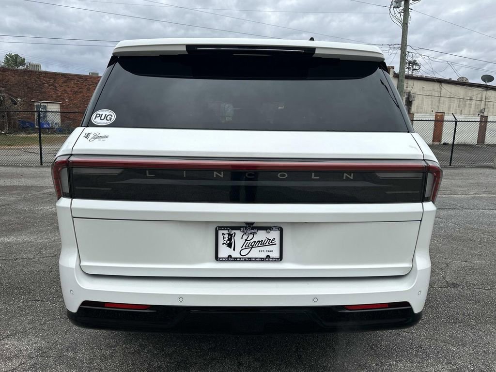 New 2025 Lincoln Navigator Reserve w/ Jet Appearance Package image 6