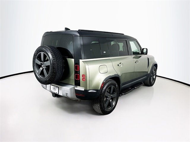 Used 2024 Land Rover Defender 110 S image 5