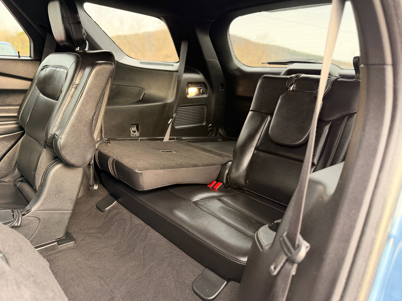 Used 2020 Ford Explorer XLT w/ Equipment Group 202A image 22