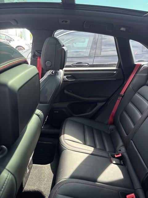 Used 2021 Porsche Macan GTS AWD/4WD image 15