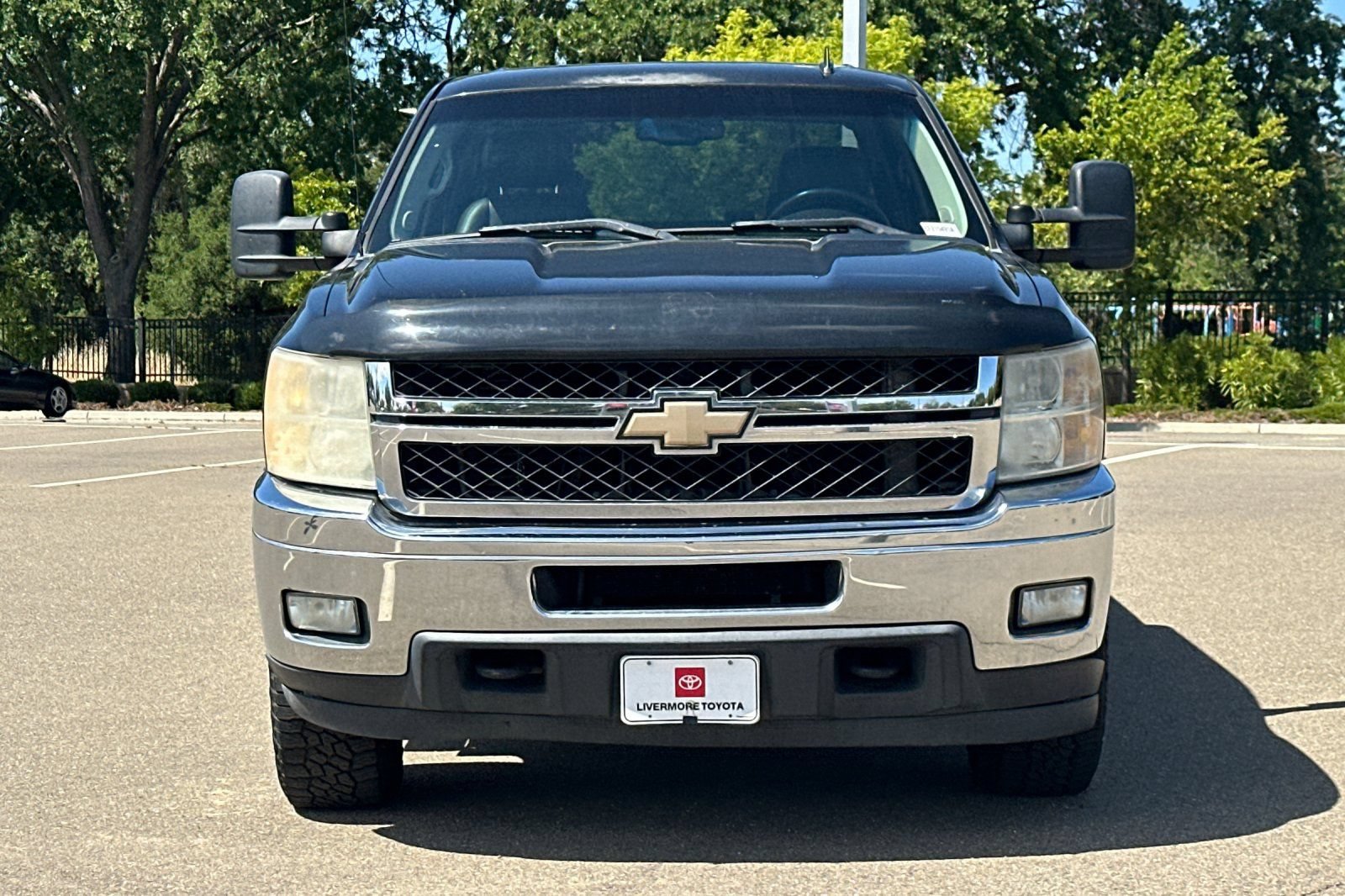Used 2011 Chevrolet Silverado 2500 LTZ w/ LTZ Plus Package AWD/4WD image 9
