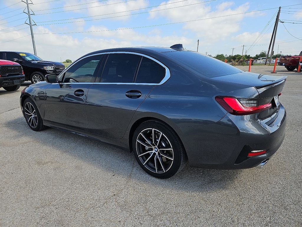 Used 2022 BMW 330i Sedan w/ Convenience Package RWD image 4