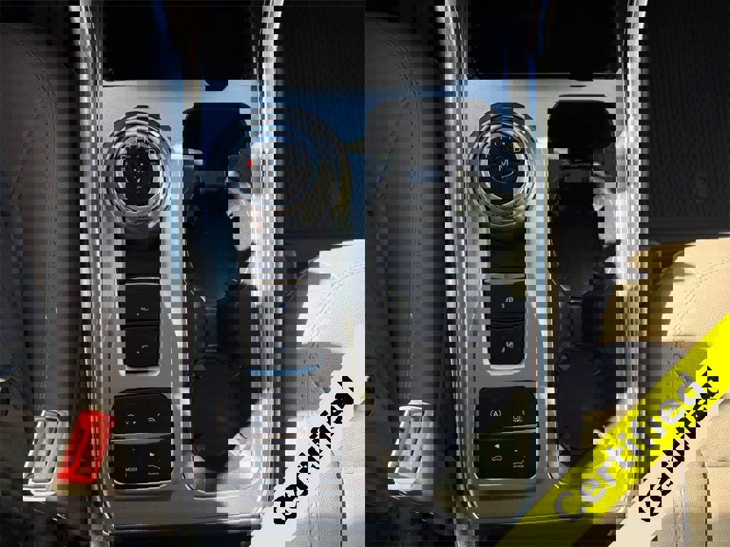 Used 2020 Ford Explorer XLT w/ Equipment Group 202A image 26