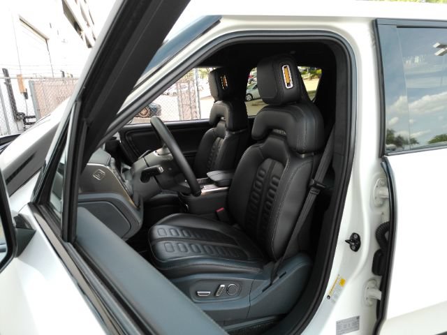 Used 2022 Rivian R1T Adventure AWD/4WD image 6
