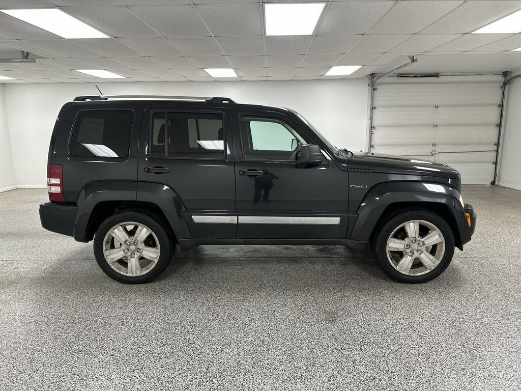 Used 2012 Jeep Liberty Limited Jet AWD/4WD image 9