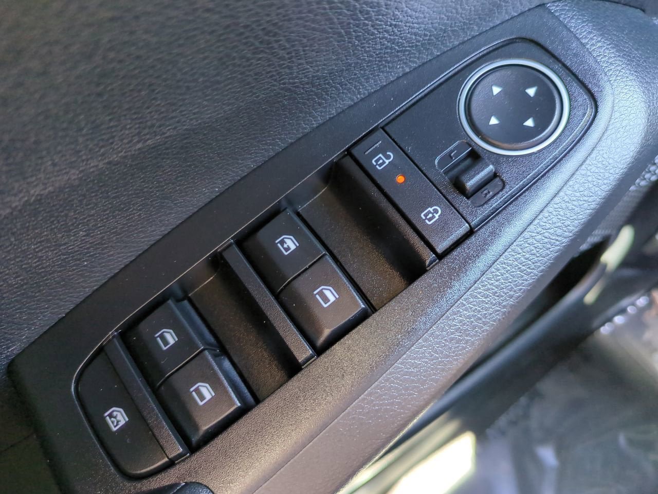 Used 2026 Kia Seltos LX FWD image 22