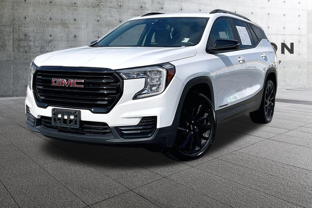 Used 2023 GMC Terrain SLE w/ Driver Convenience Package AWD/4WD image 1