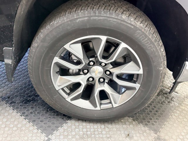 Used 2024 Chevrolet Silverado 1500 LT AWD/4WD image 14