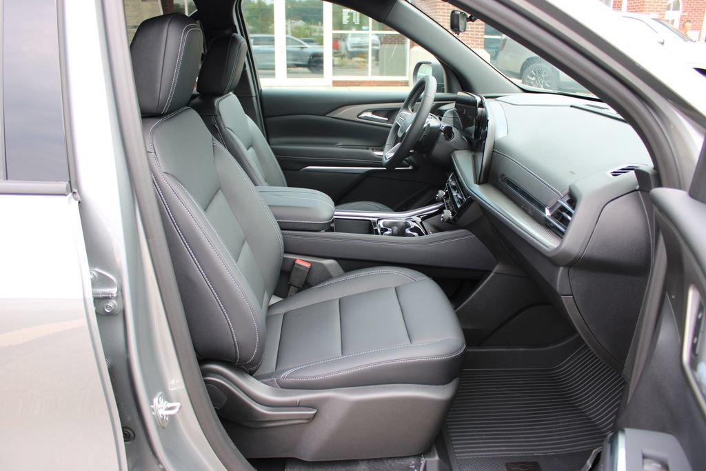 New 2027 Chevrolet Traverse LT w/ Midnight/Sport Edition AWD/4WD image 48