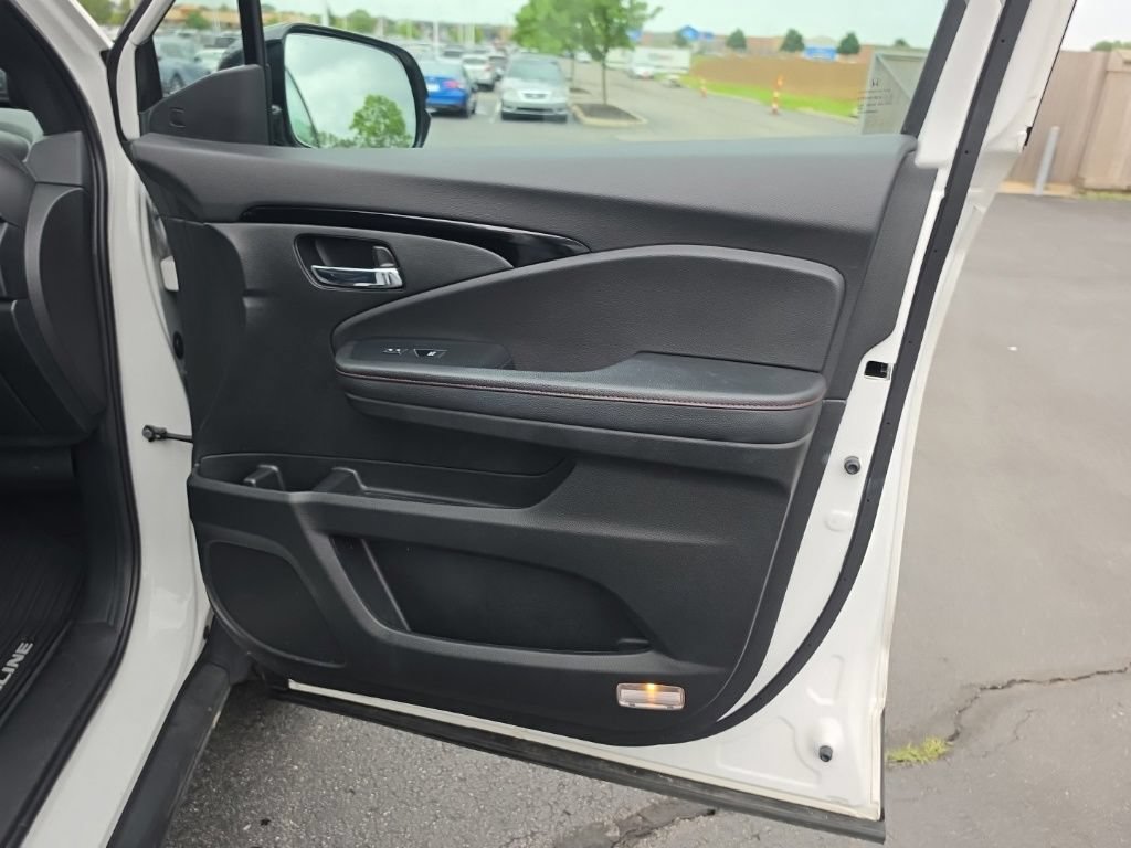 Used 2023 Honda Ridgeline Black Edition image 30
