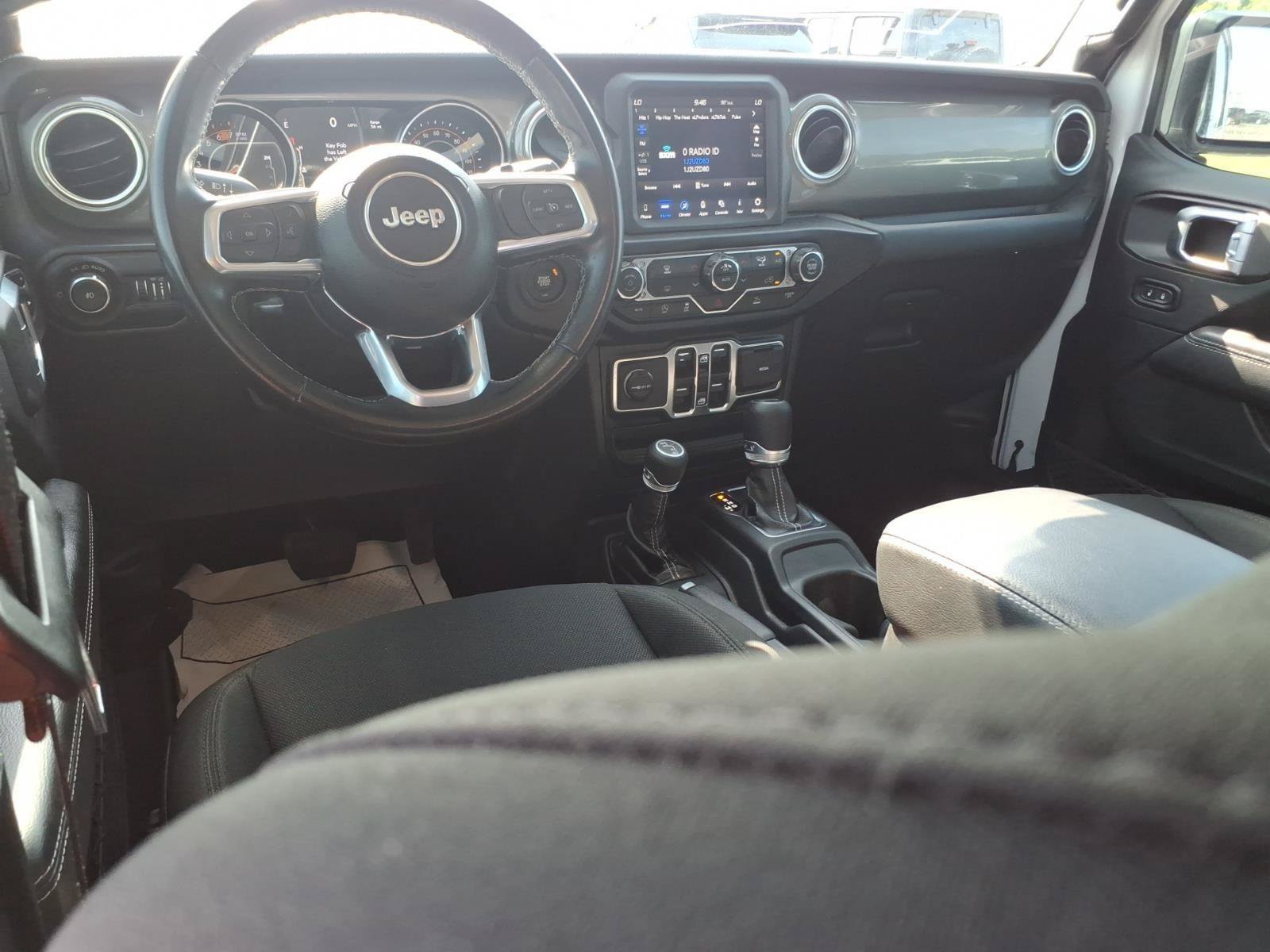 Used 2021 Jeep Wrangler Unlimited Sahara w/ Uconnect 4C Nav & Sound Group AWD/4WD image 14