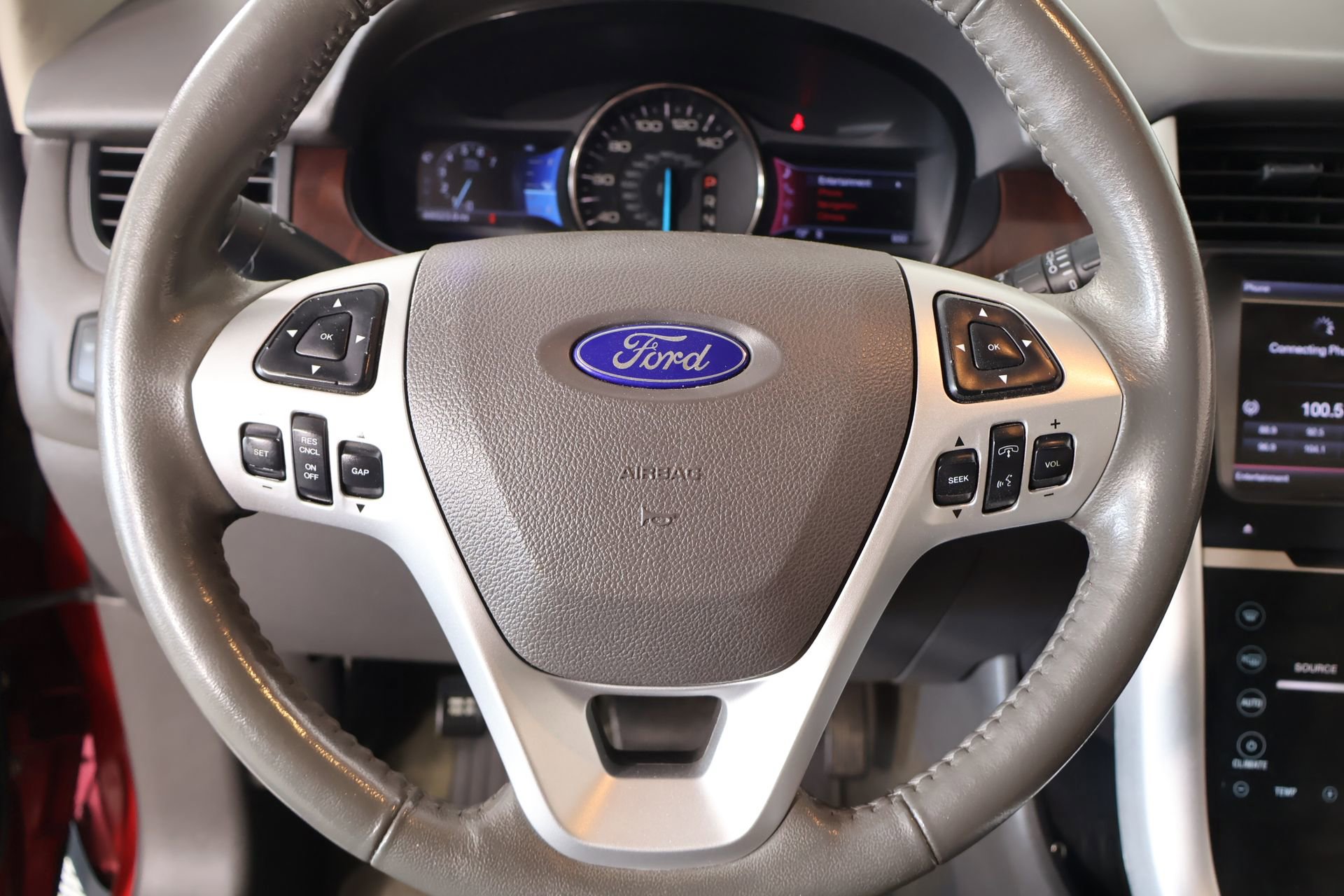 Used 2013 Ford Edge Limited FWD image 3