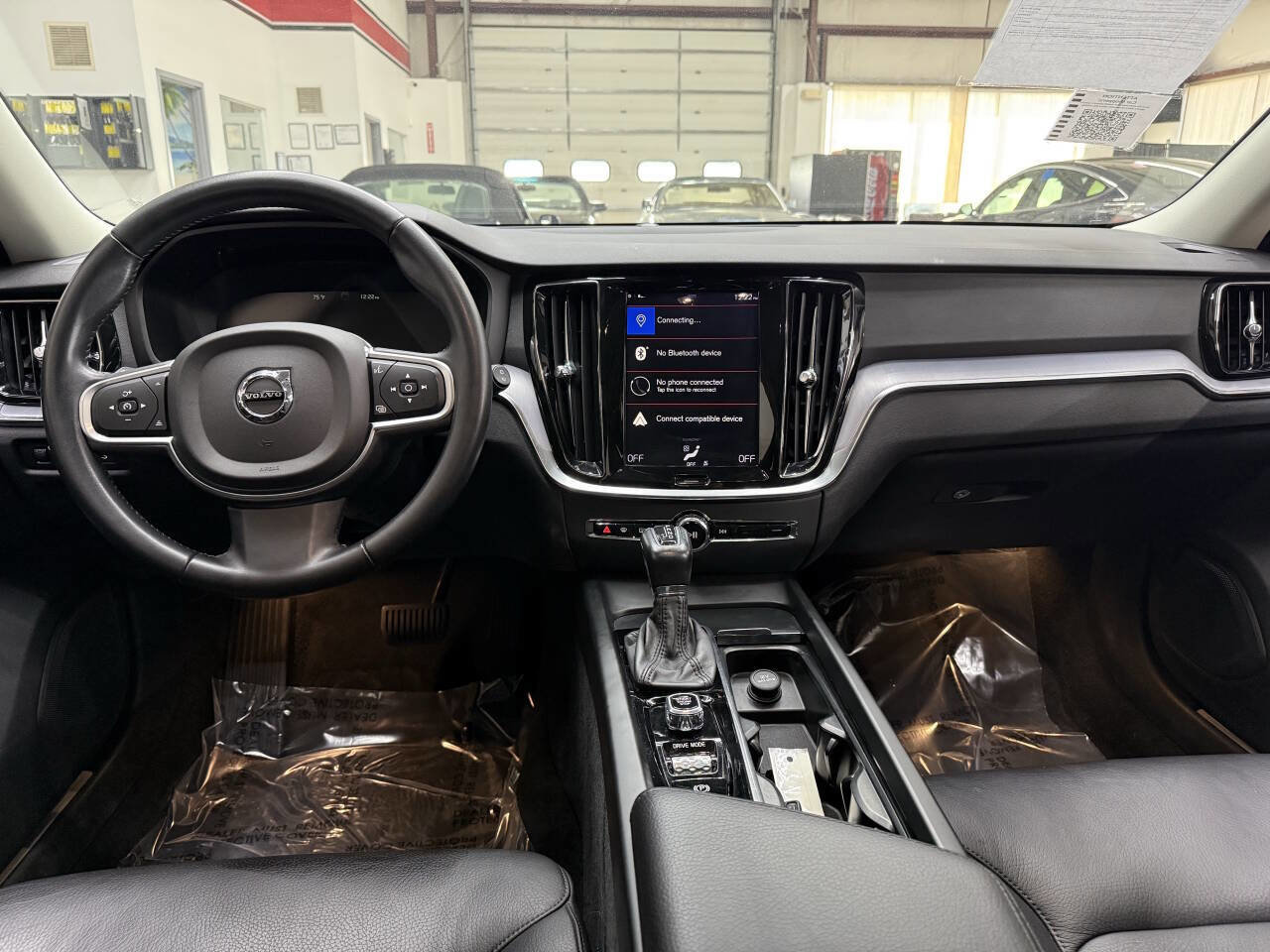 Used 2020 Volvo V60 T5 Momentum image 20