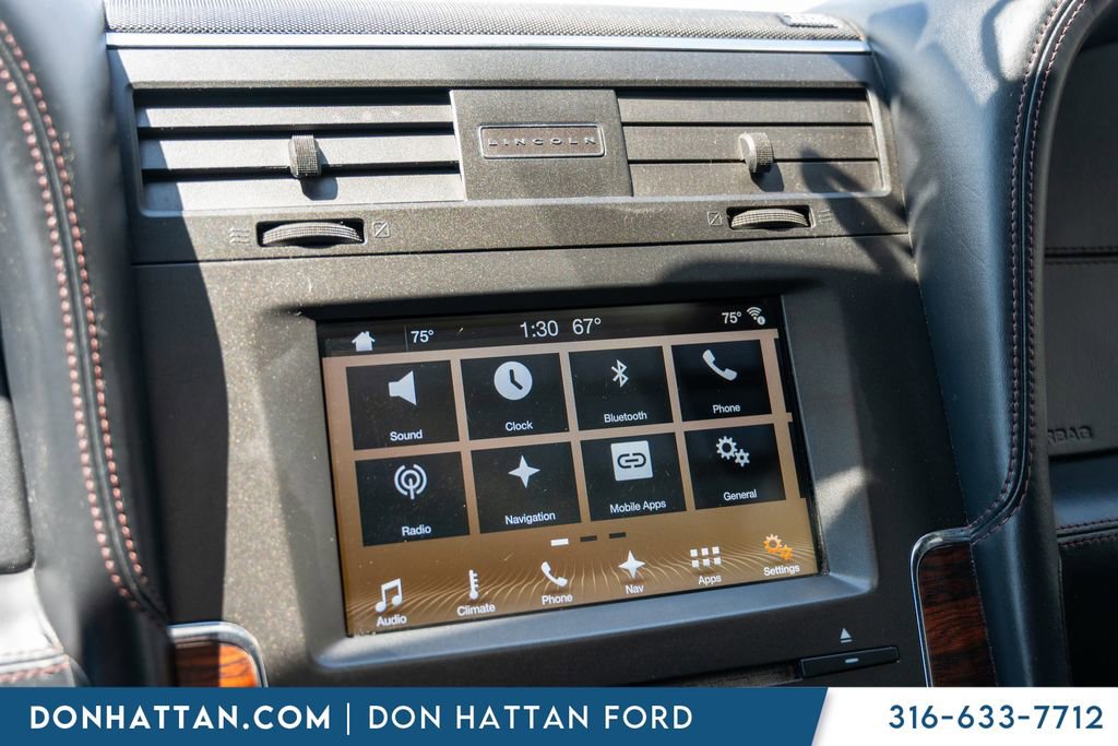 Used 2017 Lincoln Navigator Reserve RWD image 9