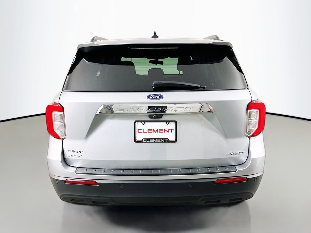 Used 2022 Ford Explorer XLT image 8
