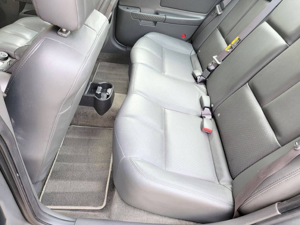 Used 2005 Pontiac Grand Prix GTP w/ Premium Audio Package FWD image 13