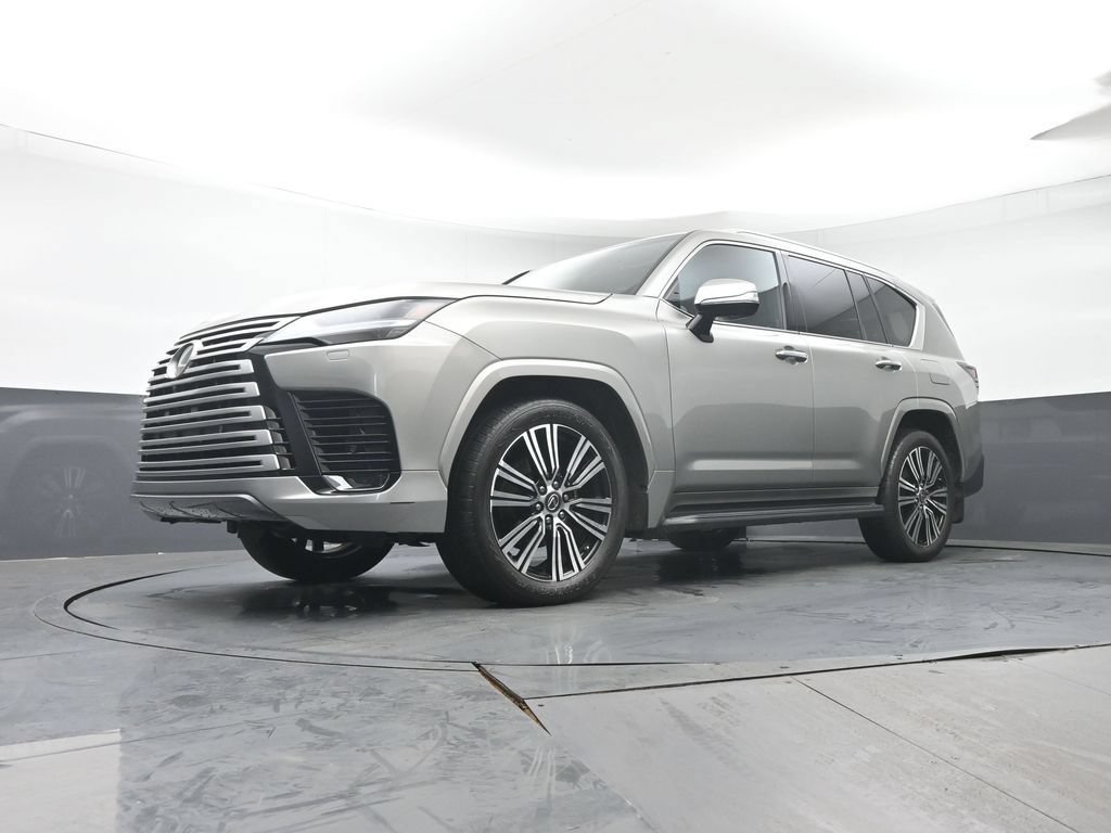 Used 2023 Lexus LX 600 4WD w/ Luxury Package image 35