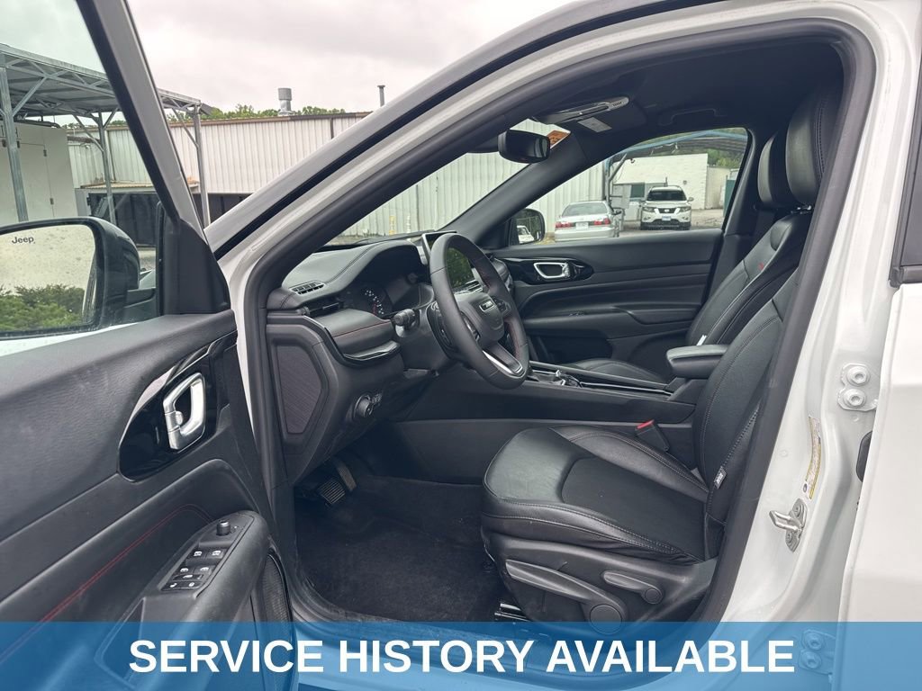 Used 2024 Jeep Compass Trailhawk AWD/4WD image 14