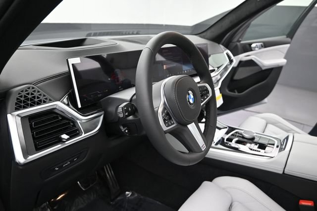 New 2026 BMW X5 xDrive40i w/ M Sport Package AWD/4WD image 18