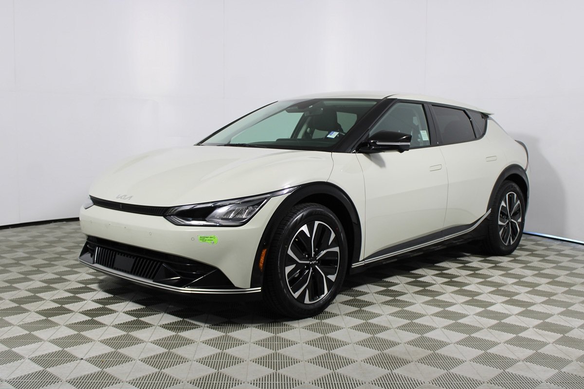 Used 2023 Kia EV6 Wind w/ Wind Technology Package RWD image 3