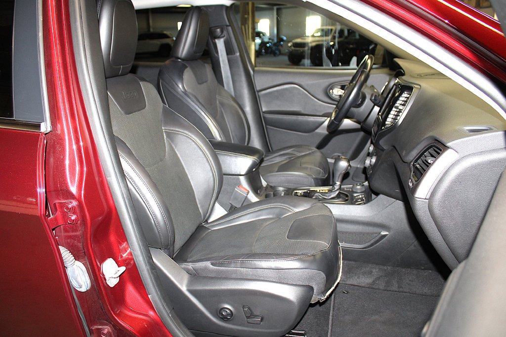 Certified 2021 Jeep Cherokee Limited AWD/4WD image 31
