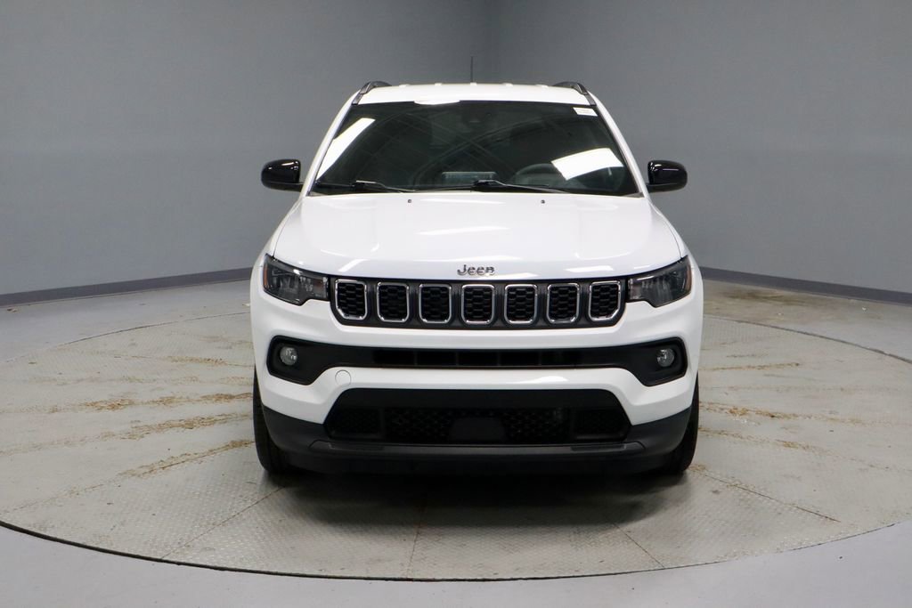 Used 2025 Jeep Compass Latitude image 5