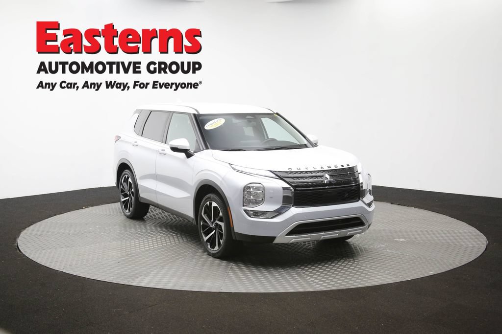 Used 2024 Mitsubishi Outlander SE AWD/4WD image 49