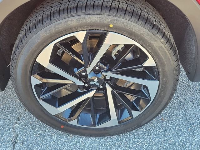 New 2025 Mitsubishi Outlander SEL image 5