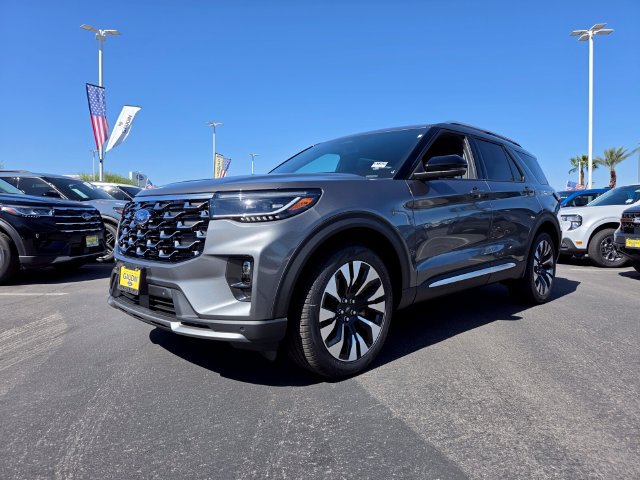 New 2026 Ford Explorer Platinum w/ LUX Leather Package AWD/4WD image 2