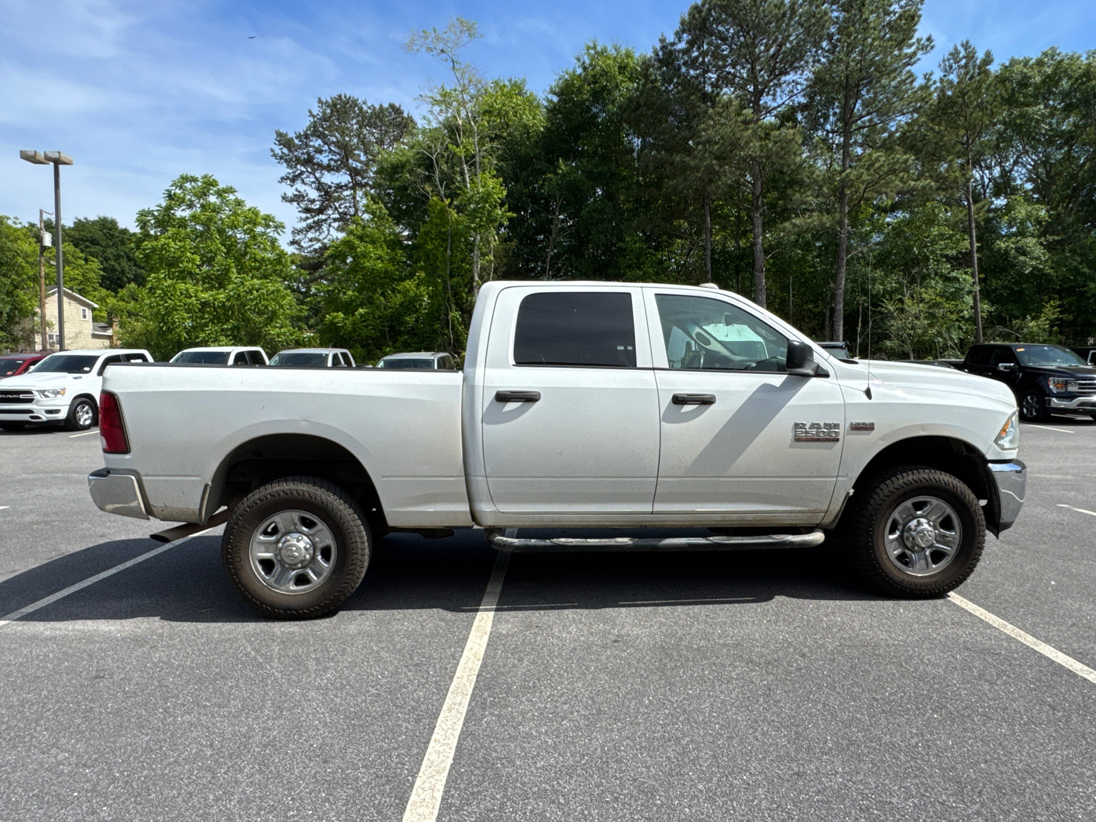 Used 2015 RAM 2500 Tradesman w/ Chrome Appearance Group AWD/4WD image 4