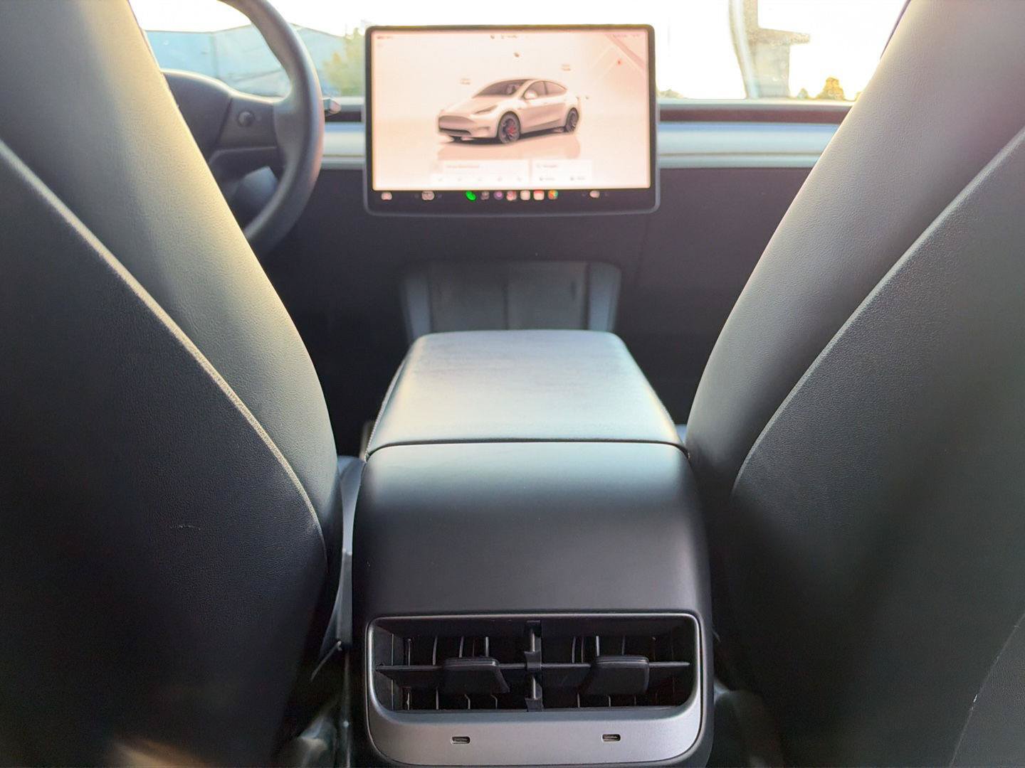 Used 2023 Tesla Model Y Performance AWD/4WD image 24