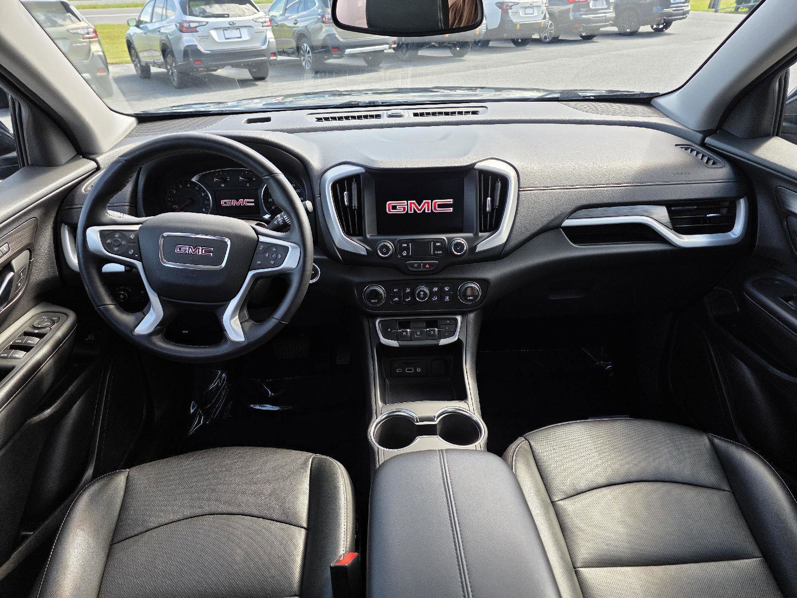 Used 2024 GMC Terrain SLT image 13