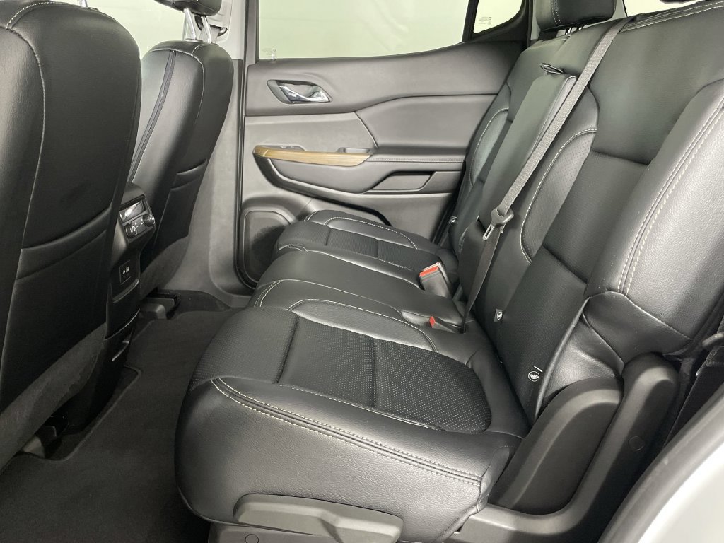 Used 2021 GMC Acadia SLE FWD image 24