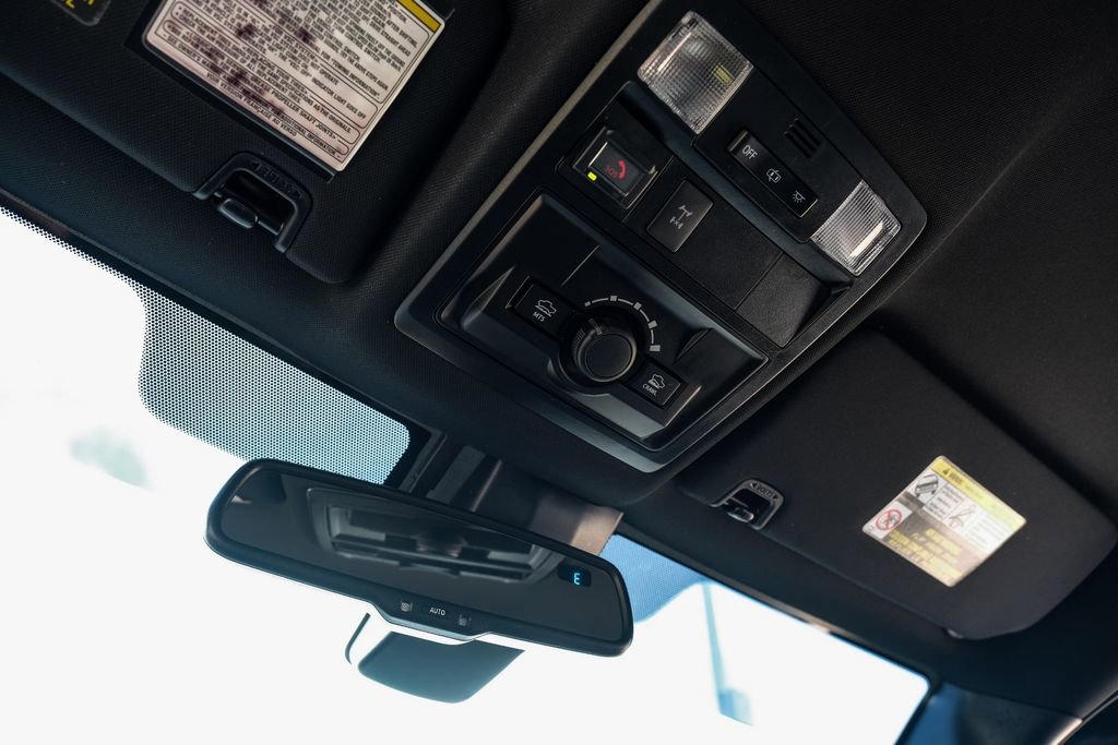Used 2020 Toyota Tacoma TRD Off-Road AWD/4WD image 28