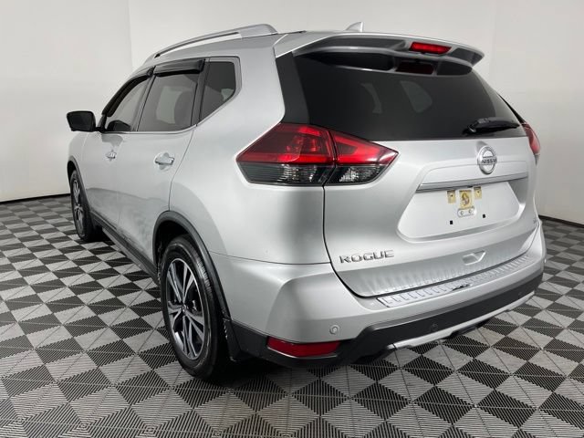 Used 2019 Nissan Rogue SV w/ Sun & Sound Touring Package FWD image 8