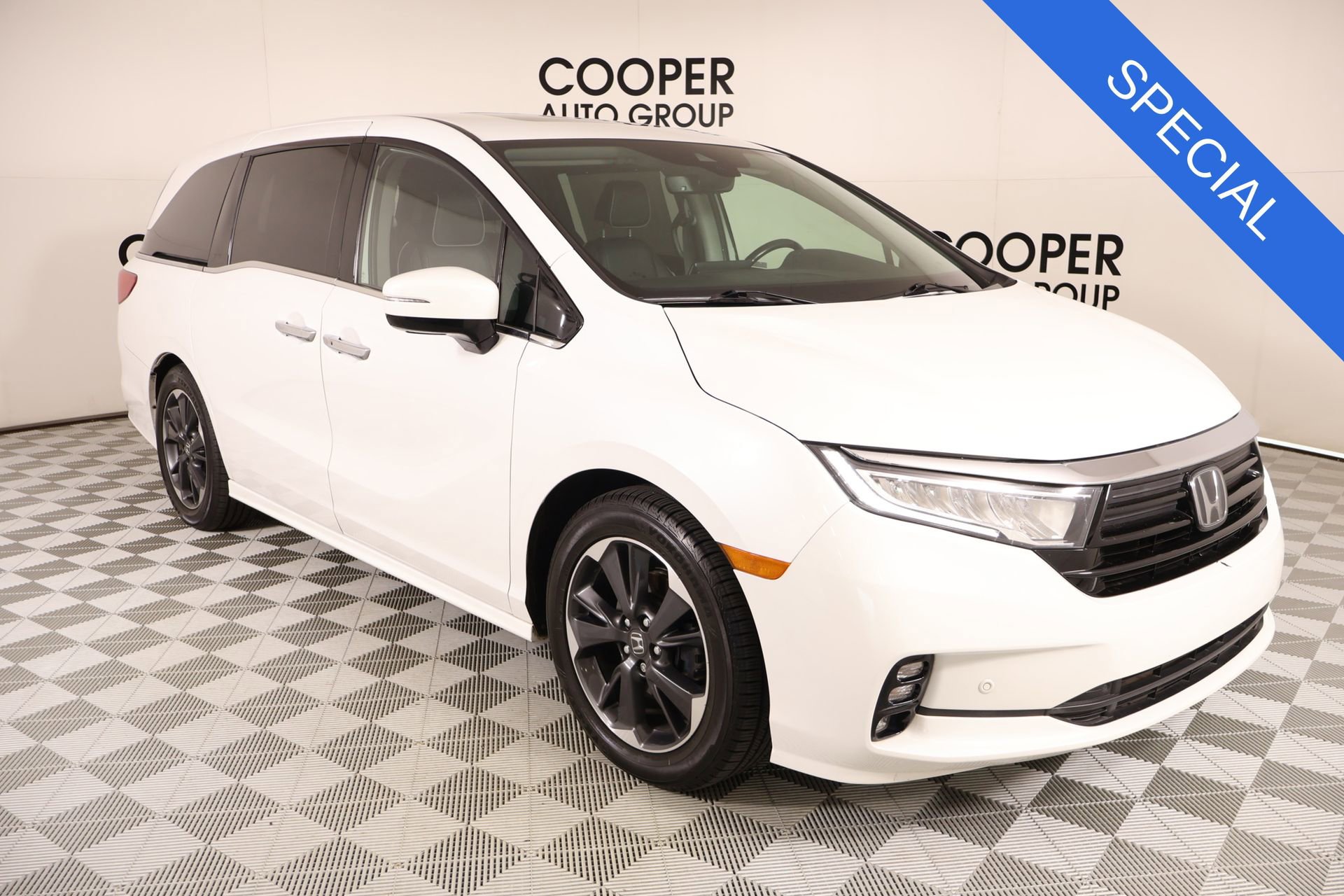 Used 2021 Honda Odyssey Elite 360° Tour