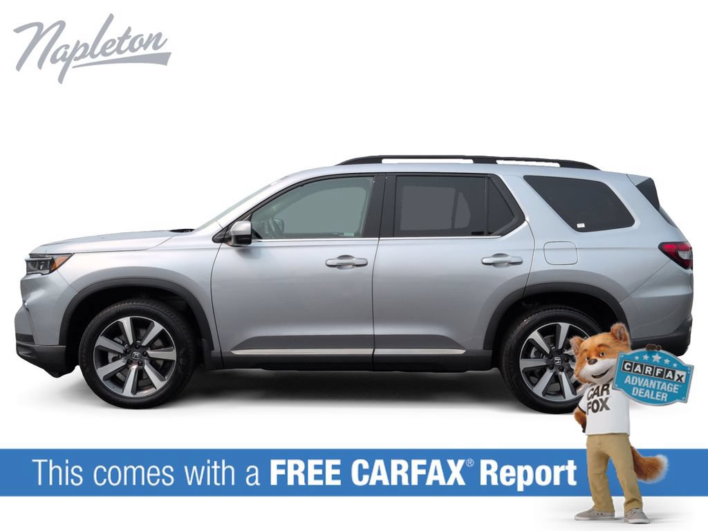 Used 2024 Honda Pilot Touring image 2
