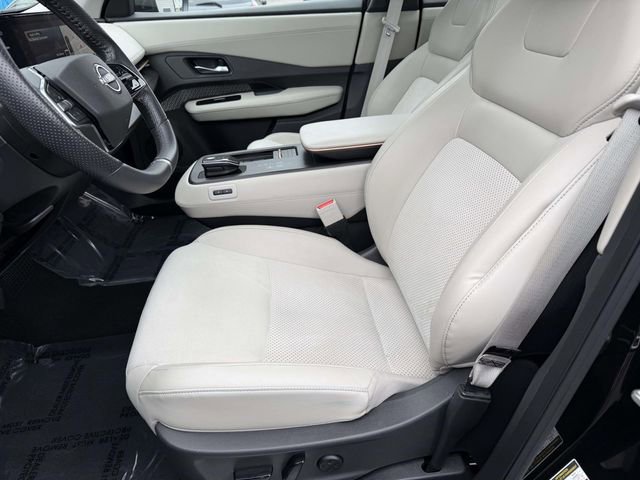 Used 2023 Nissan Ariya AWD image 15