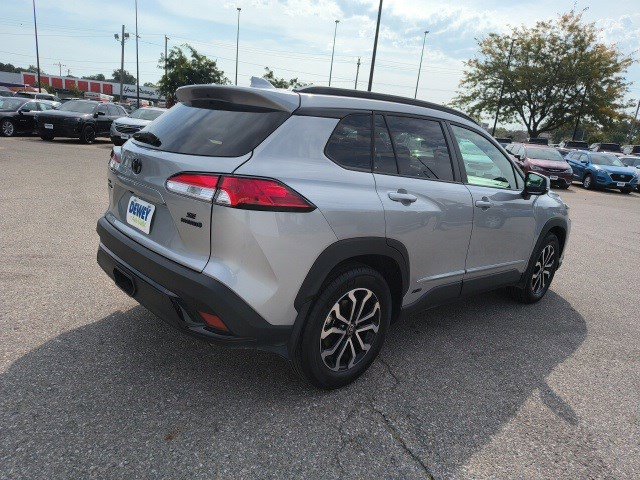 Used 2024 Toyota Corolla Cross SE image 5