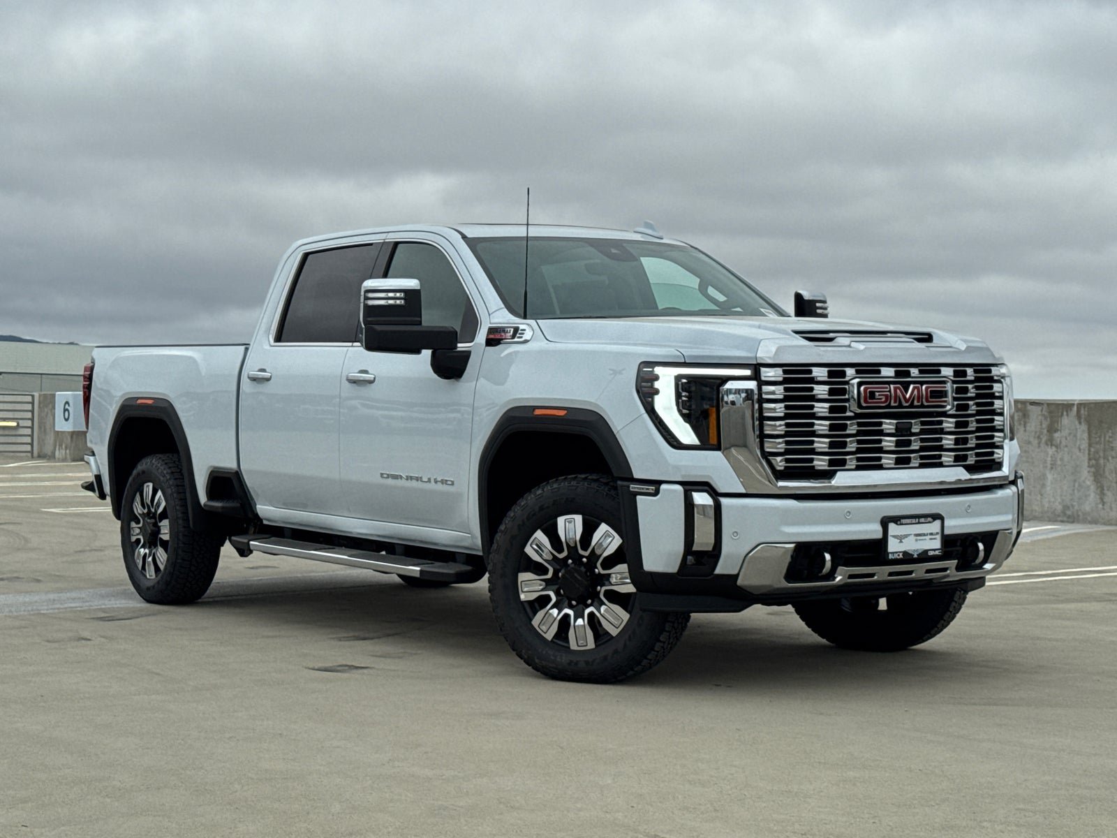 New 2026 GMC Sierra 2500 Denali w/ Denali Reserve Package AWD/4WD image 2