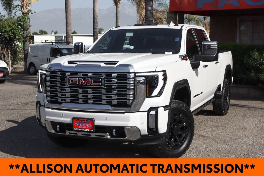 Used 2025 GMC Sierra 2500 Denali w/ Denali Reserve Package AWD/4WD image 4