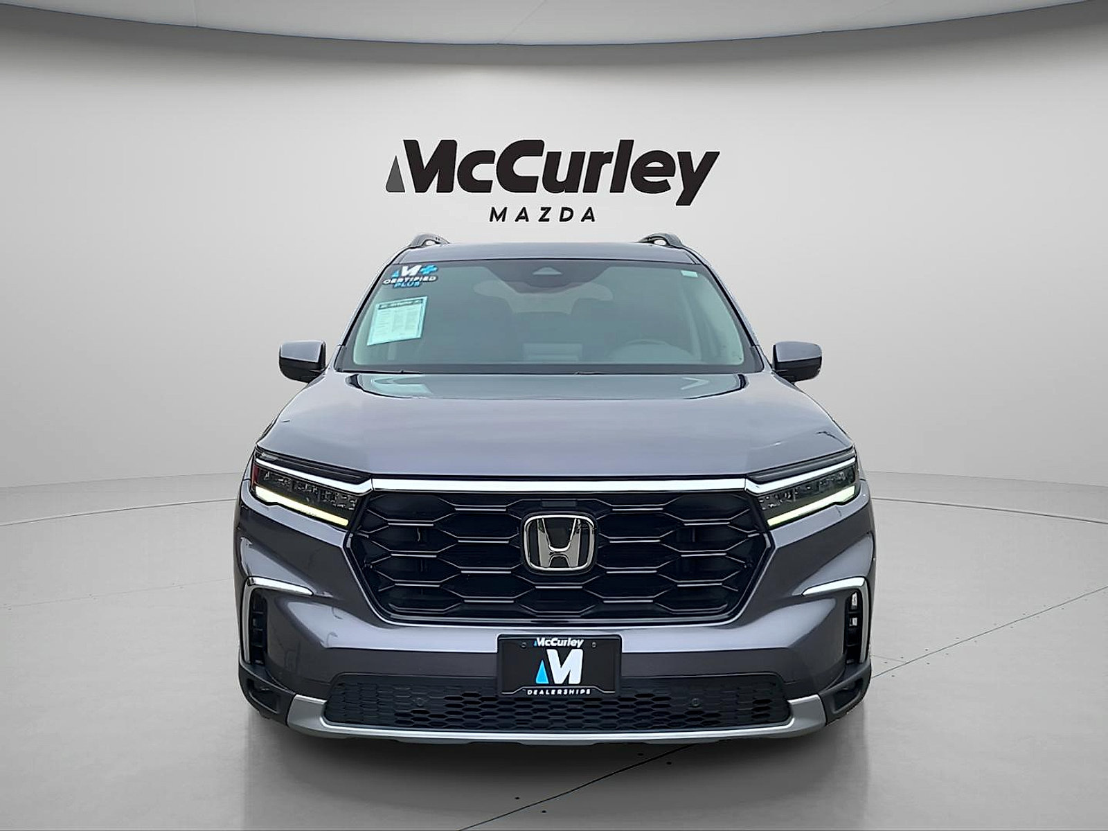Used 2024 Honda Pilot Touring image 2