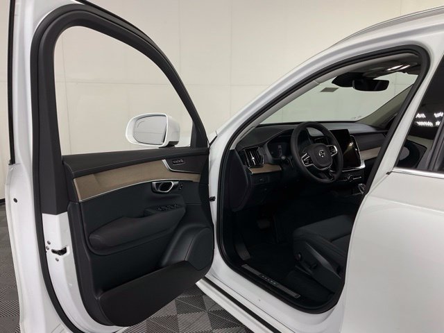 New 2026 Volvo XC90 B5 Core AWD/4WD image 24